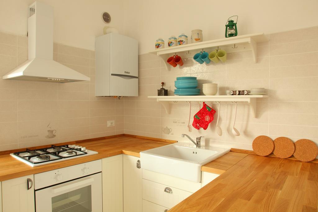 Summer And Winter Apartment Pescara Room photo